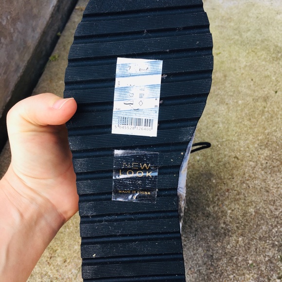 Asos crushed velvet platform boots - Picture 8 of 8